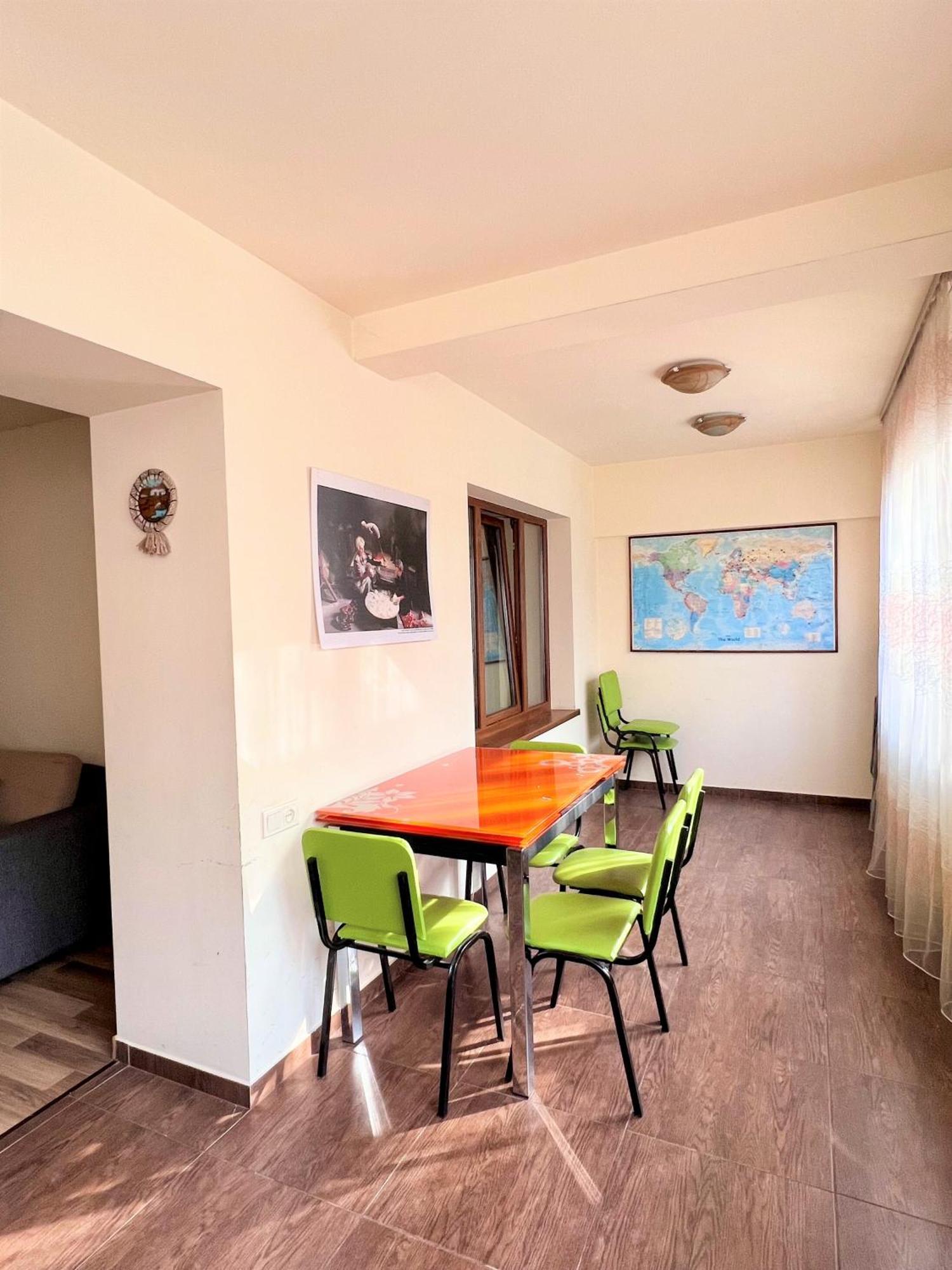 Vernisaj Apt At Republic Square & Ruben Tours Jerevan Buitenkant foto