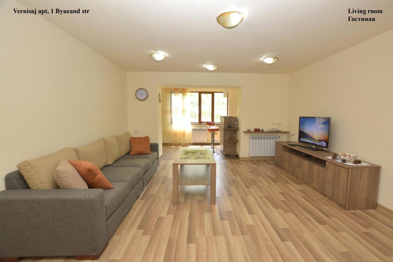 Vernisaj Apt At Republic Square & Ruben Tours Jerevan Buitenkant foto